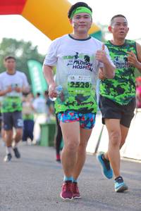 BIB: 2528
                            <button type="button" onclick="openModal(3642611)" class="btn btn-primary btn-sm float-right btn-popup" data-toggle="modal" data-target=".modal-high-quality">
                        <i class="fas fa-shopping-cart"></i> Add to Cart
                    </button>
                                            <button type="button" onclick="isThisMe(3642611, true)" class="btn btn-success btn-sm float-right btn-popup btn-isme hidden" data-toggle="tooltip" data-placement="bottom" title="นี่คือรูปของคุณใช่ไหม คลิกที่นี่เพื่อเอาเข้าอัลบั้ม">
                        <i class="fas fa-plus"></i> Add to album
                    </button>
                    <button type="button" onclick="isThisMe(3642611, false)" class="btn btn-warning btn-sm float-right btn-popup btn-isnotme hidden">
                        <i class="fas fa-ban"></i> Remove from album
                    </button>